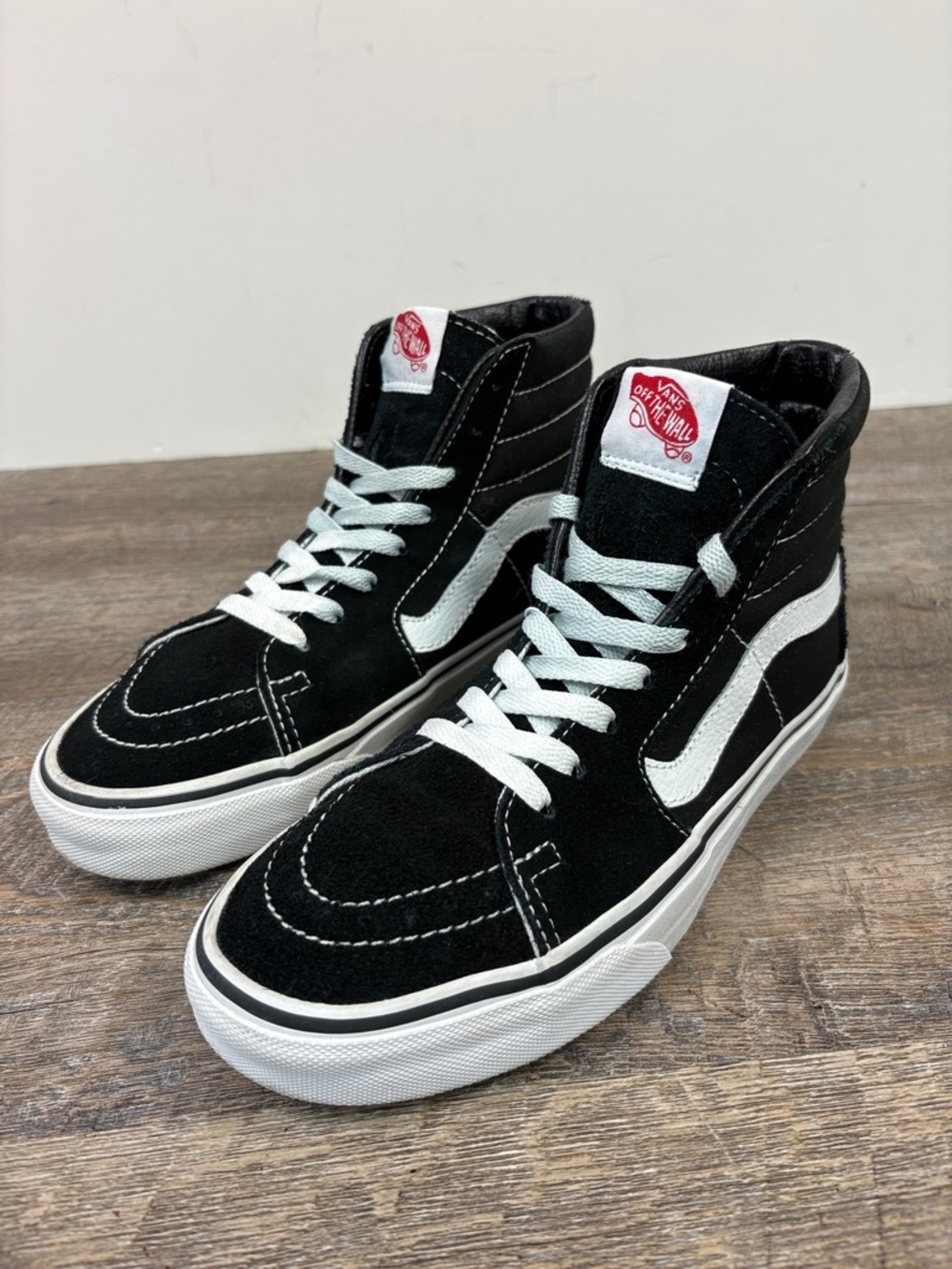 Vans Sk8-Hi Black White Classic High Top Sneakers Women’s 7 / Men’s 5.5